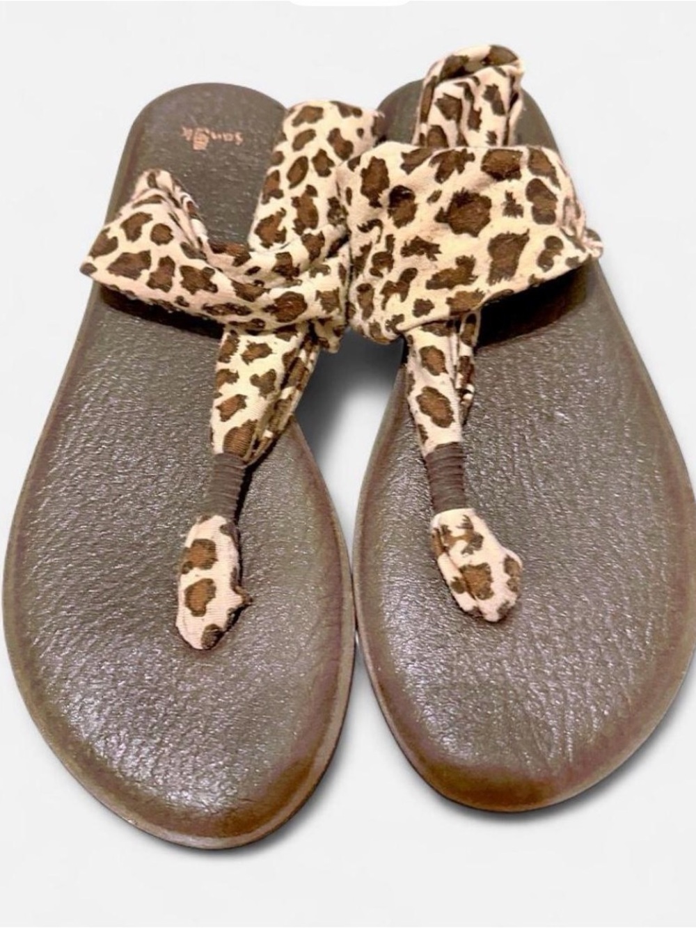 Sanuk Leopard Bow Thong Sandals - Brown